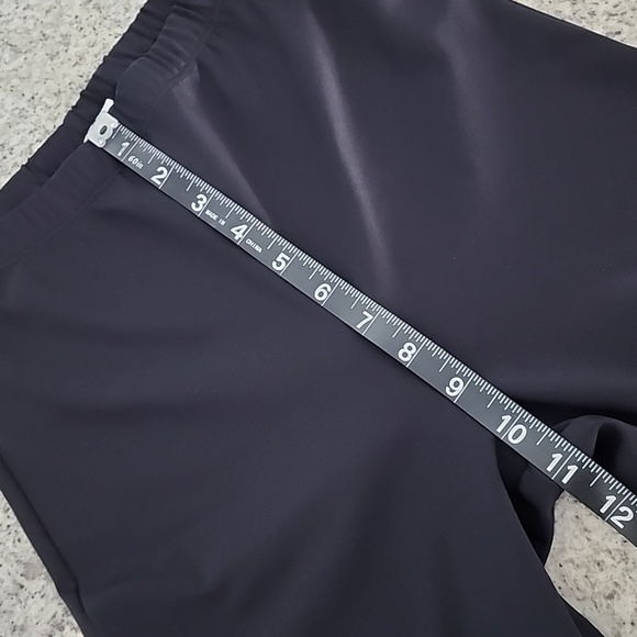 NWOT...Boyed black, very flared, fitted at knee, high rise legging pant! - Picture 9 of 10
